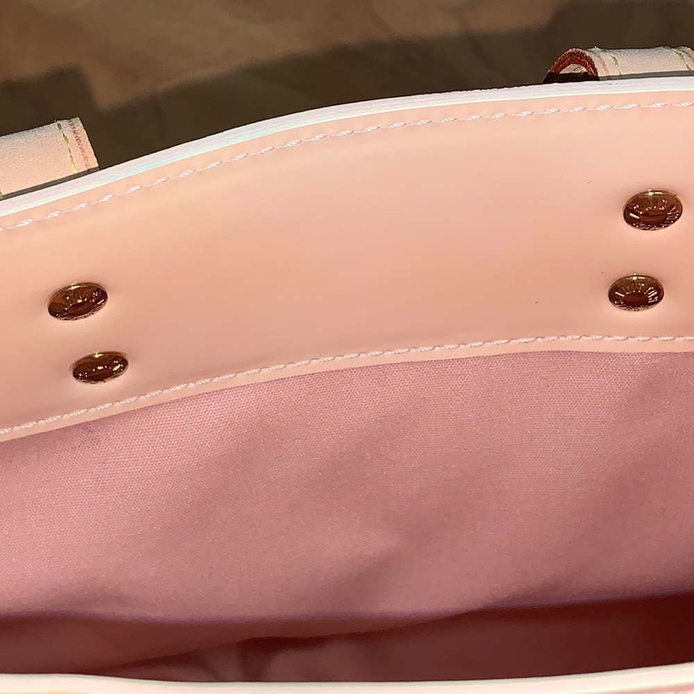 NWOT Authentic Louis Vuitton Vernis Reade Marshmallow Handbag - Picture 11 of 15